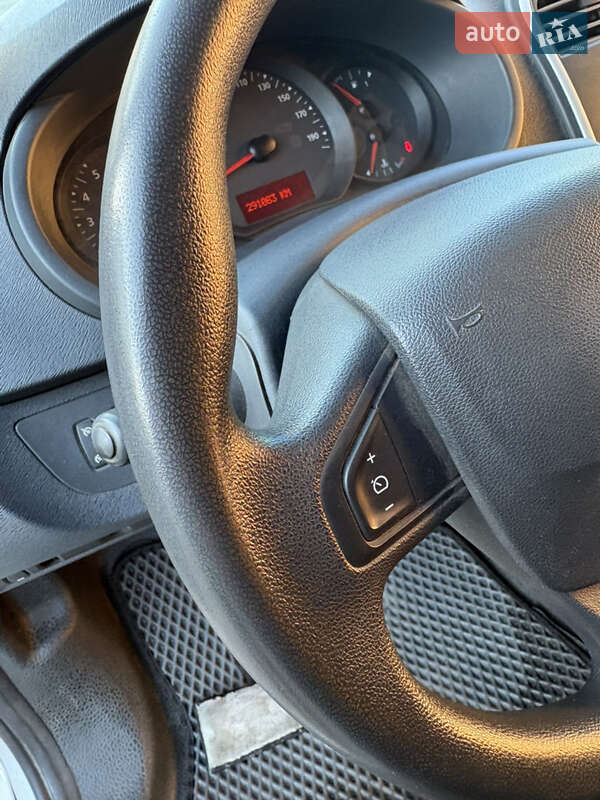 Грузопассажирский фургон Renault Kangoo 2015 в Запорожье