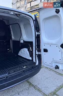 Грузовой фургон Renault Kangoo 2016 в 
