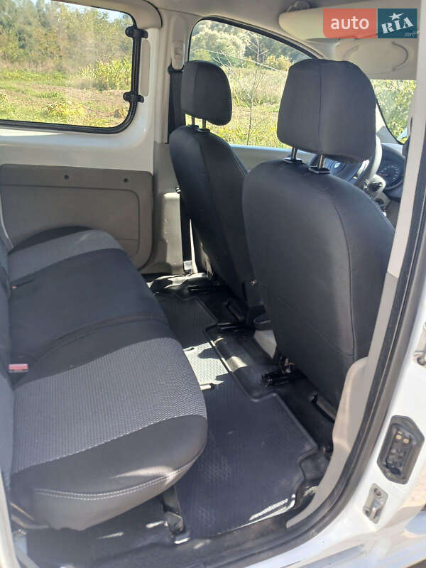 Минивэн Renault Kangoo 2011 в Дрогобыче