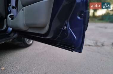 Минивэн Renault Kangoo 2003 в 