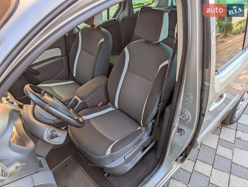 Минивэн Renault Kangoo 2011 в Ивано-Франковске