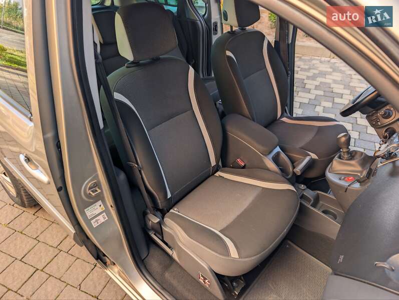 Минивэн Renault Kangoo 2011 в Ивано-Франковске