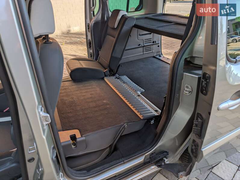 Минивэн Renault Kangoo 2011 в Ивано-Франковске