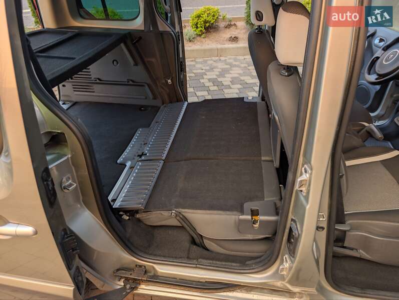 Минивэн Renault Kangoo 2011 в Ивано-Франковске