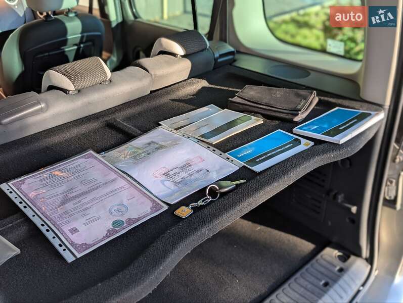 Минивэн Renault Kangoo 2011 в Ивано-Франковске