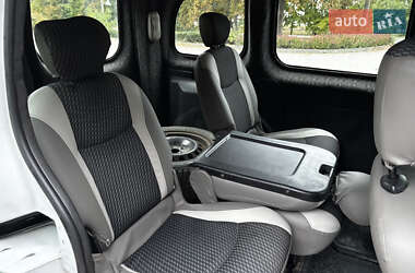 Минивэн Renault Kangoo 2012 в 