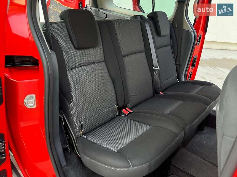 Минивэн Renault Kangoo 2015 в Киеве
