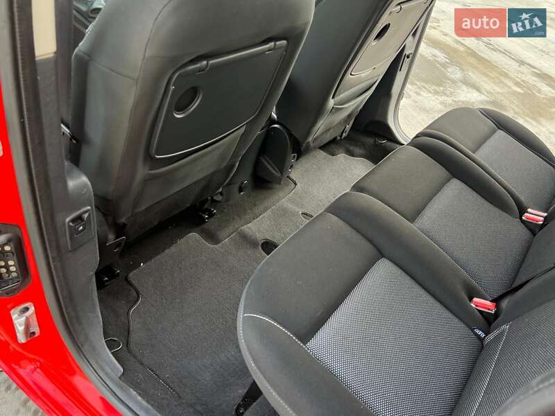 Минивэн Renault Kangoo 2015 в Киеве
