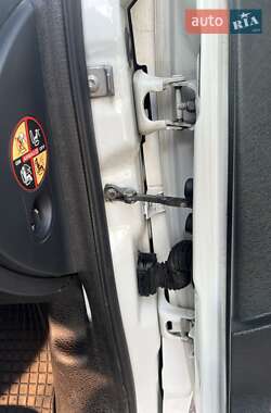 Грузовой фургон Renault Kangoo 2012 в 