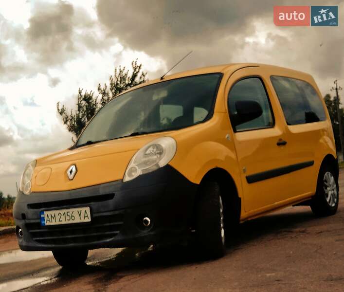 Минивэн Renault Kangoo 2013 в 