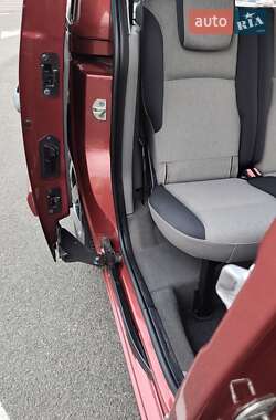 Минивэн Renault Kangoo 2010 в 