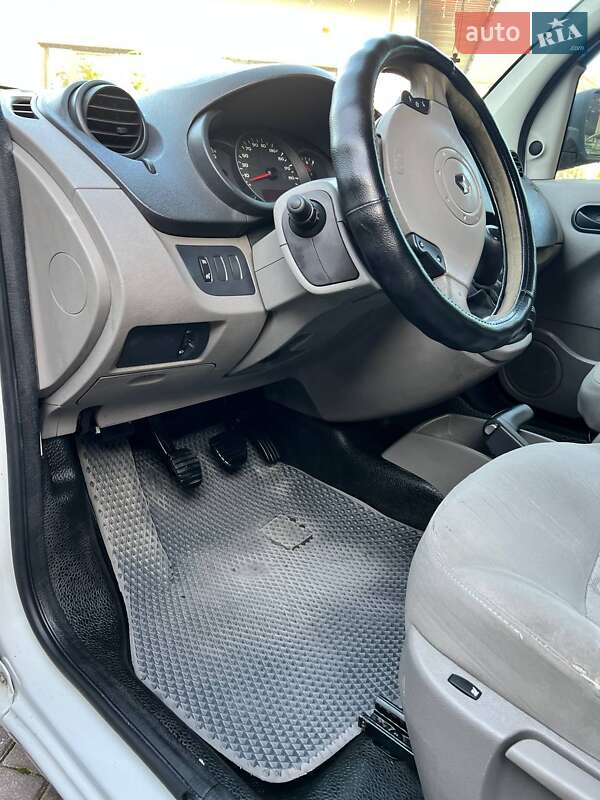 Минивэн Renault Kangoo 2009 в Львове