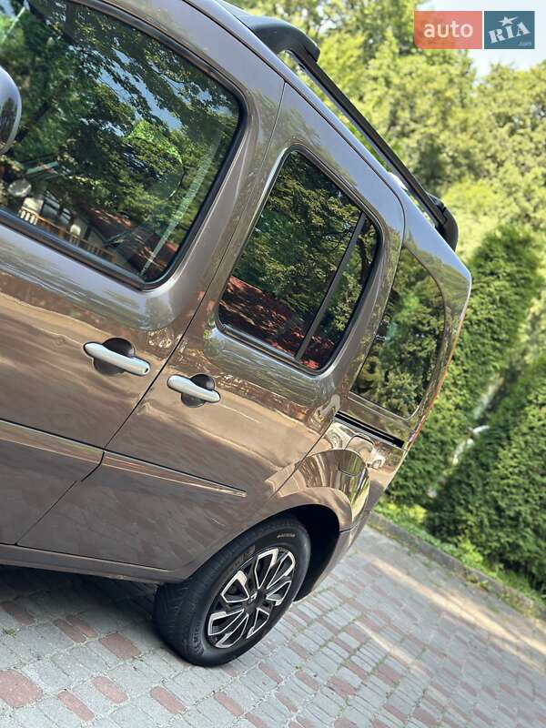 Минивэн Renault Kangoo 2015 в Дрогобыче