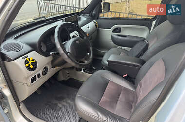 Минивэн Renault Kangoo 2003 в 