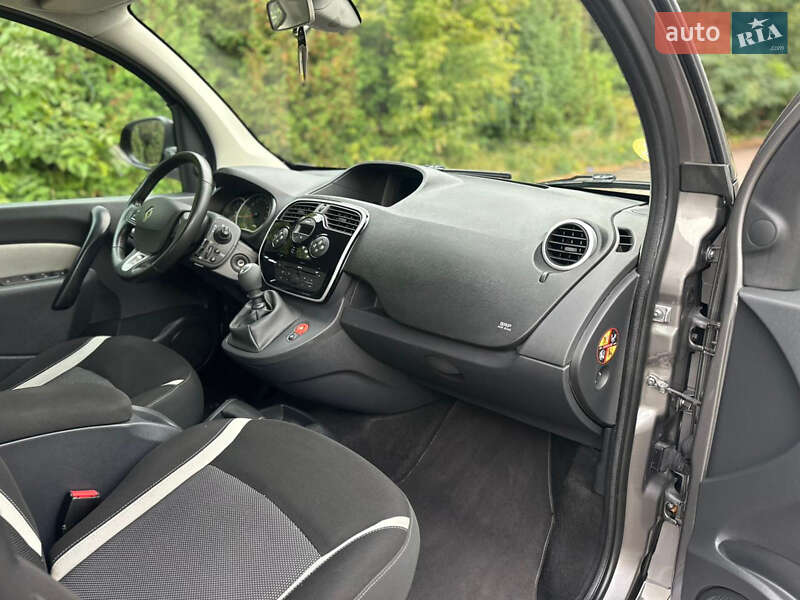 Минивэн Renault Kangoo 2015 в Ровно