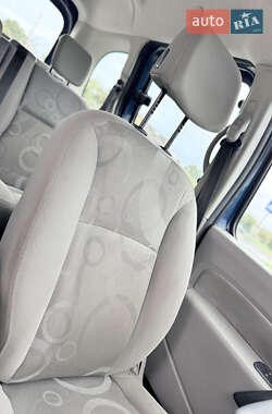 Минивэн Renault Kangoo 2009 в 