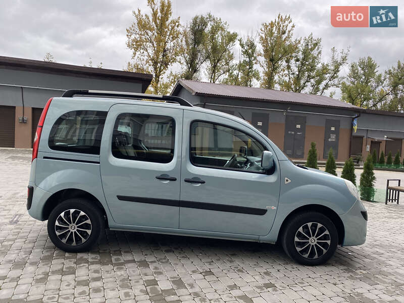 Минивэн Renault Kangoo 2010 в Ивано-Франковске