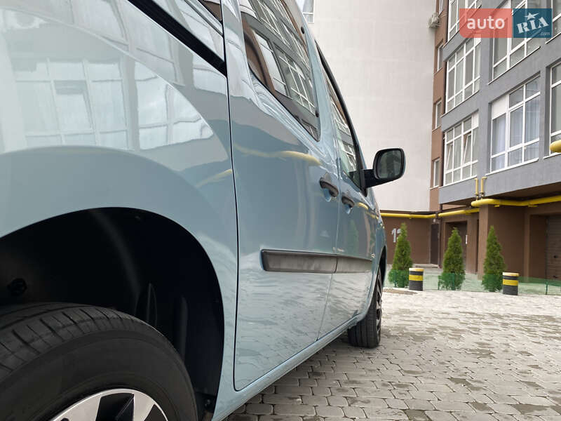 Минивэн Renault Kangoo 2010 в Ивано-Франковске