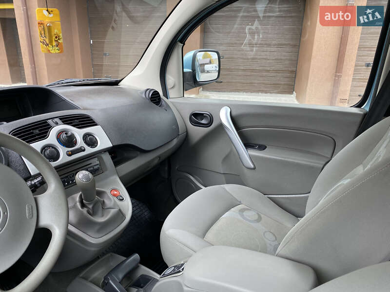 Минивэн Renault Kangoo 2010 в Ивано-Франковске