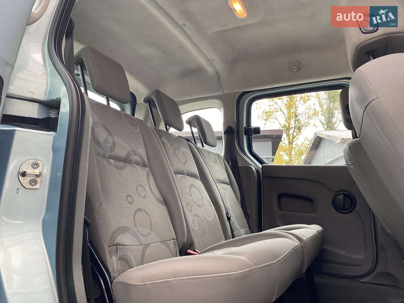 Минивэн Renault Kangoo 2010 в Ивано-Франковске