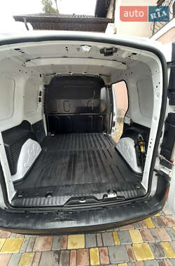 Грузовой фургон Renault Kangoo 2013 в 