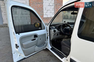 Минивэн Renault Kangoo 2004 в 