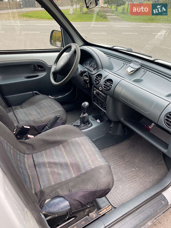 Минивэн Renault Kangoo 1998 в Самборе