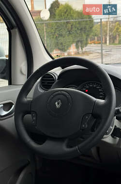 Минивэн Renault Kangoo 2010 в 