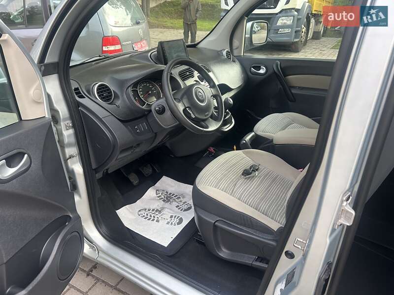 Минивэн Renault Kangoo 2011 в Луцке