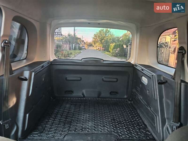 Минивэн Renault Kangoo 2014 в Дубно