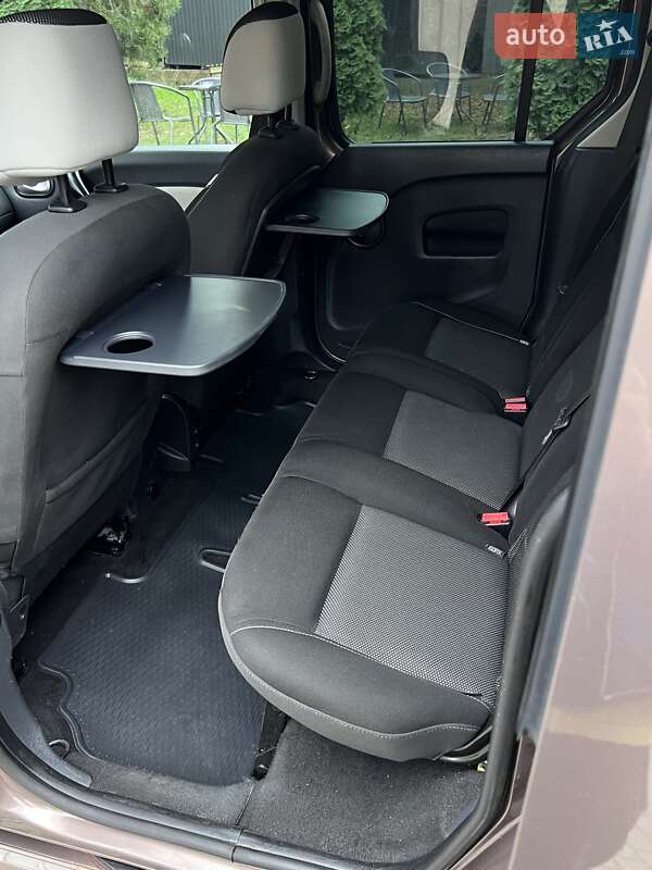 Мінівен Renault Kangoo 2013 в Чернівцях