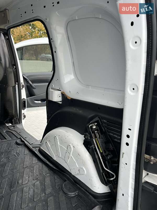 Вантажний фургон Renault Kangoo 2015 в Бродах