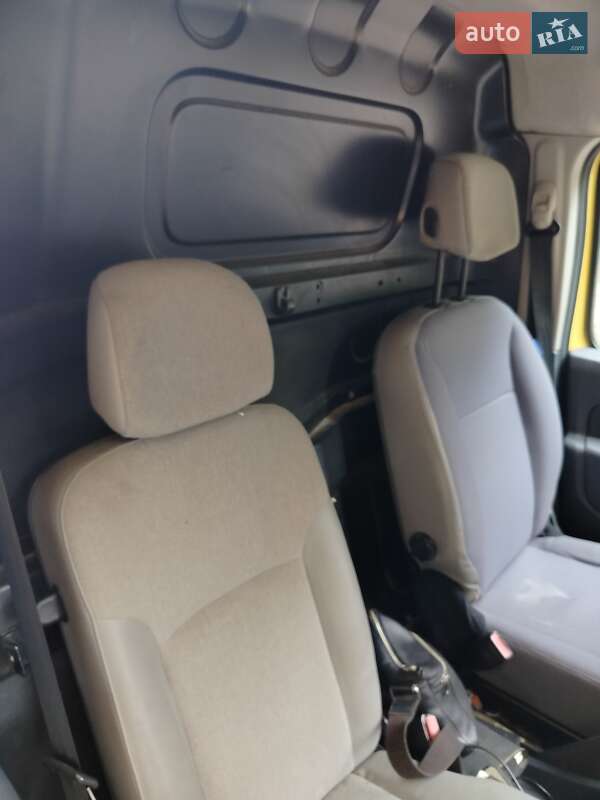 Вантажний фургон Renault Kangoo 2017 в Львові