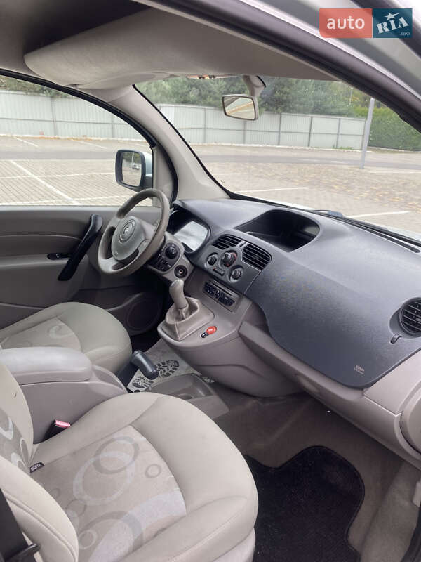 Минивэн Renault Kangoo 2010 в Киверцах