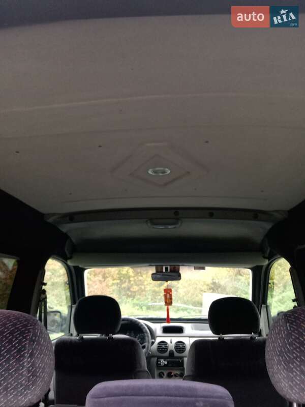 Мінівен Renault Kangoo 2004 в Чернівцях