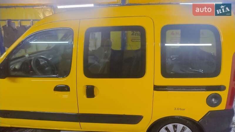 Минивэн Renault Kangoo 2001 в Долине