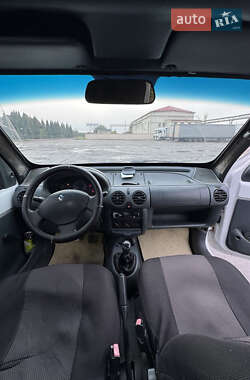 Грузовой фургон Renault Kangoo 2000 в 
