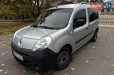 Минивэн Renault Kangoo 2010 в Краснограде