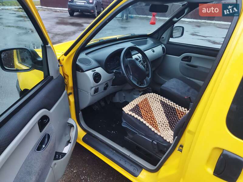 Минивэн Renault Kangoo 2005 в Мене