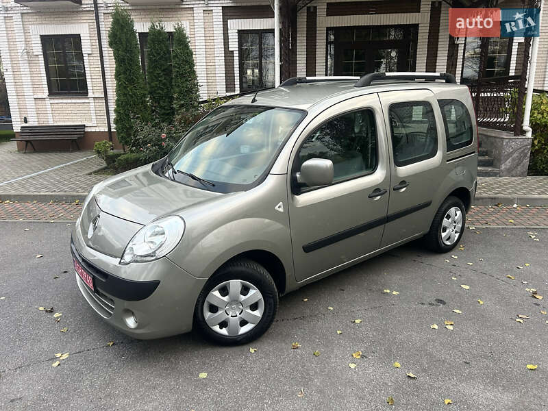 Минивэн Renault Kangoo 2011 в 