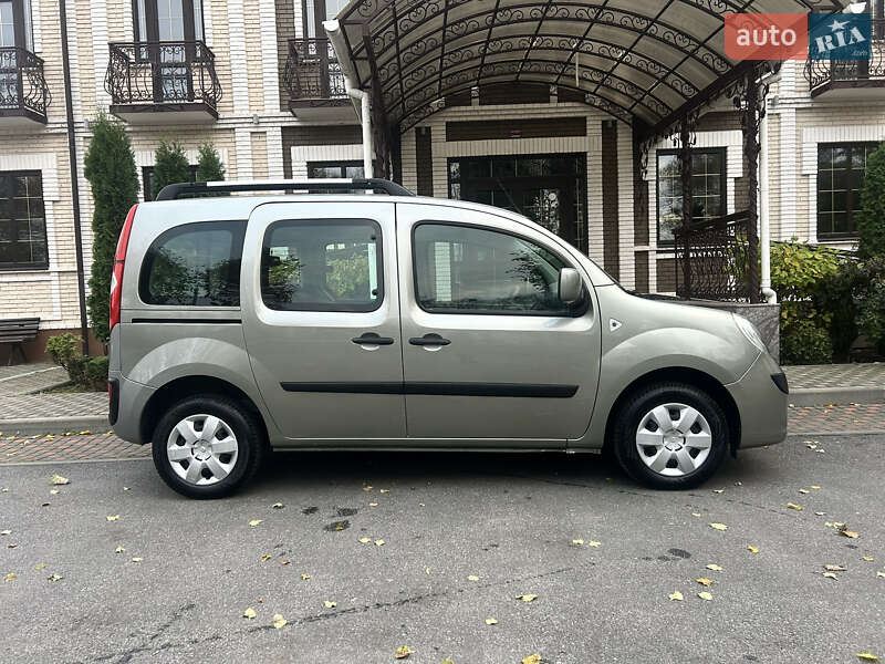 Минивэн Renault Kangoo 2011 в Виннице