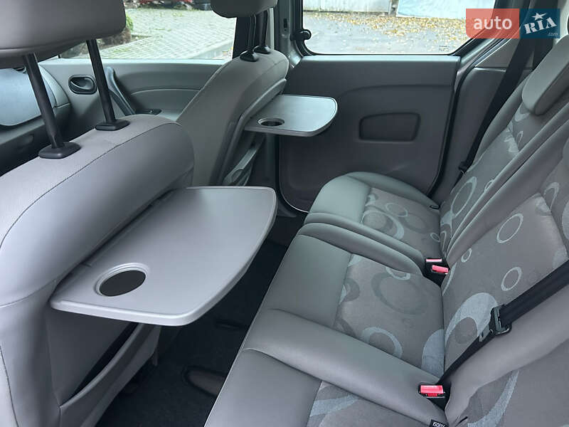Минивэн Renault Kangoo 2011 в Виннице