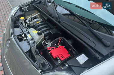 Минивэн Renault Kangoo 2011 в 