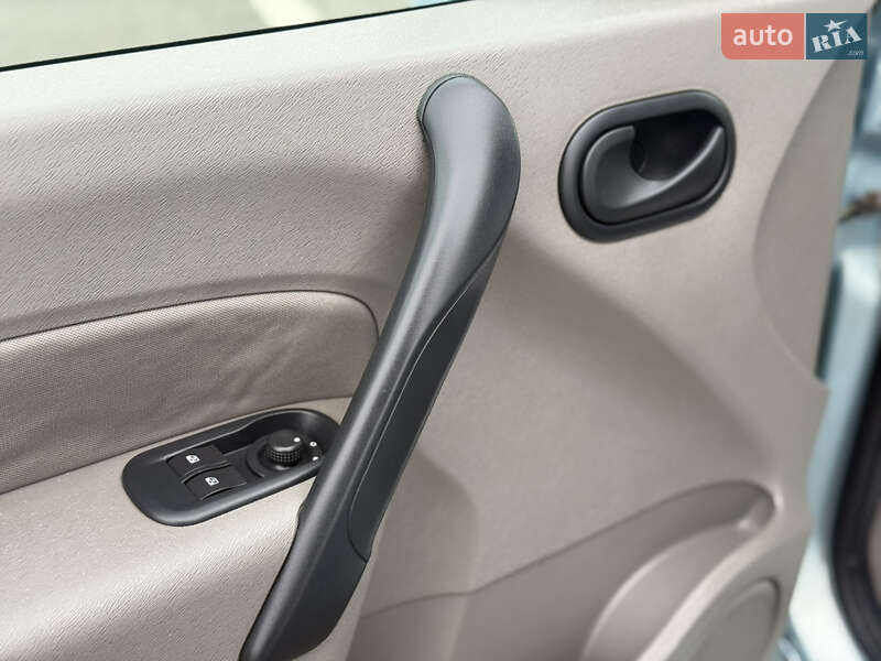 Минивэн Renault Kangoo 2010 в Березане фото 25 Минивэн Renault Kangoo 2010 в Березане