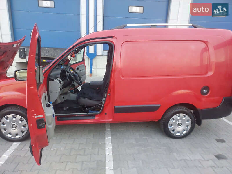 Грузовой фургон Renault Kangoo 2005 в Львове