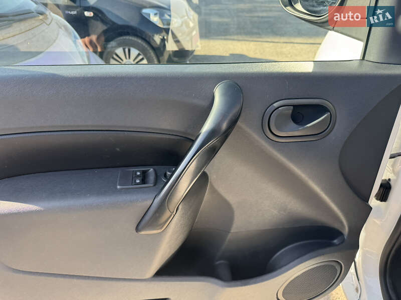 Вантажний фургон Renault Kangoo 2018 в Тернополі