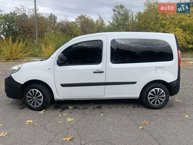 Минивэн Renault Kangoo 2015 в Новой Одессе