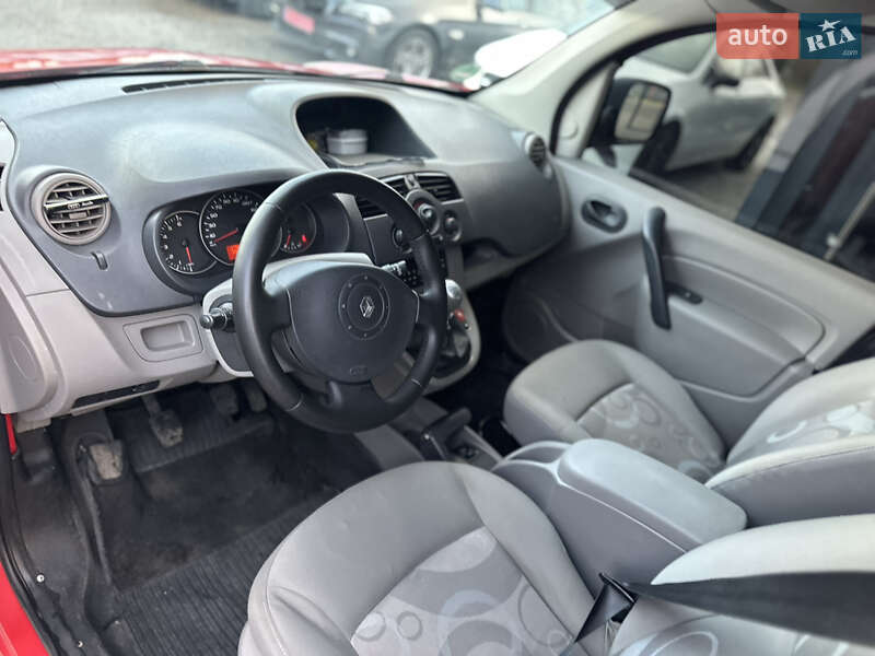 Минивэн Renault Kangoo 2009 в Ровно