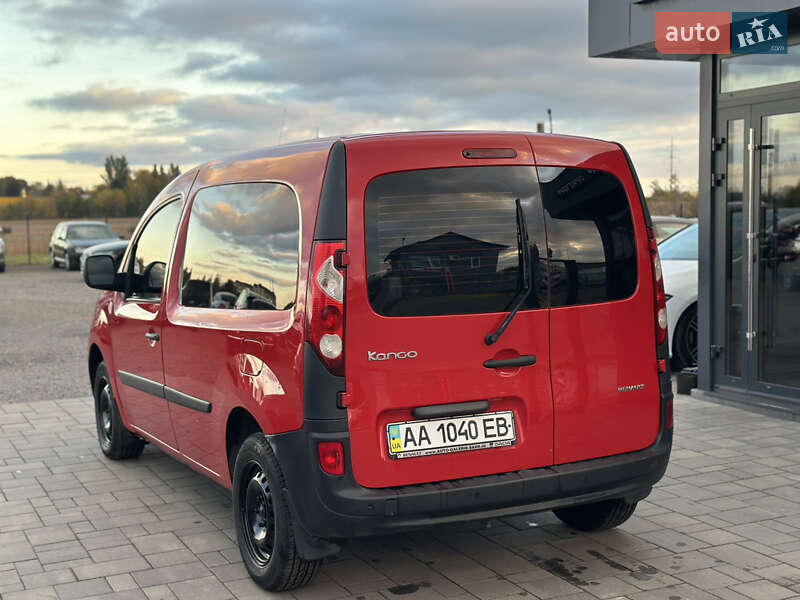 Минивэн Renault Kangoo 2009 в Ровно