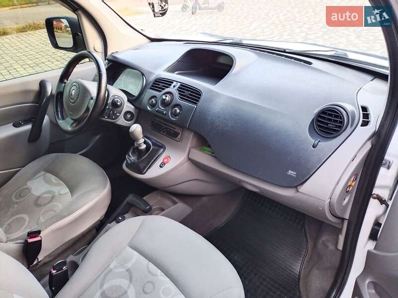 Мінівен Renault Kangoo 2010 в Житомирі